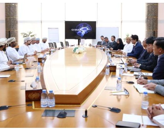 Oman Attracts Global Investments In Semiconductors, Electric Vehicles
