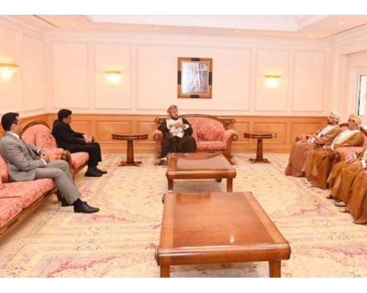 HH Sayyid Asa’ad Receives Indian Minister Of Commerce And Industry