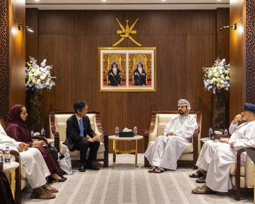 Commerce Minister Hosts CEO Of Mitsubishi Heavy Industries