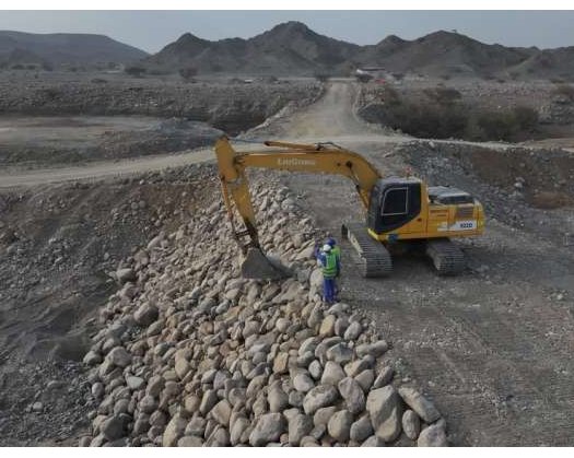 Construction Work Continues On Al-Zahimi Dam In North Al Batinah