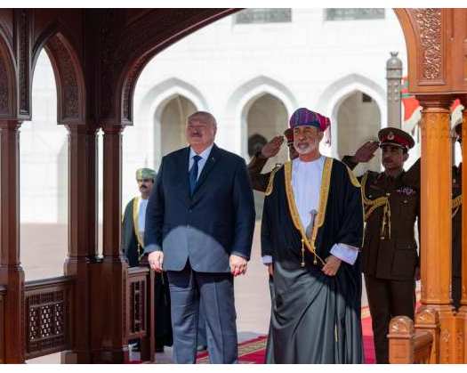 Belarusian President Welcomed With Official Ceremony At Al Alam Palace
