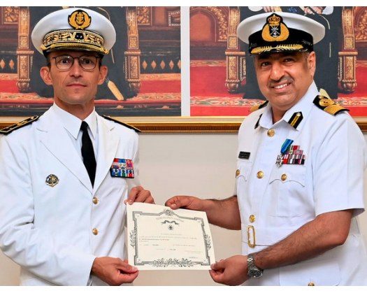 Omani Security Head Receives French Order Of Maritime Merit