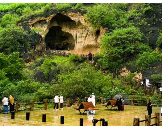 Ayn Razat Is A Picturesque Tourist Destination In Dhofar