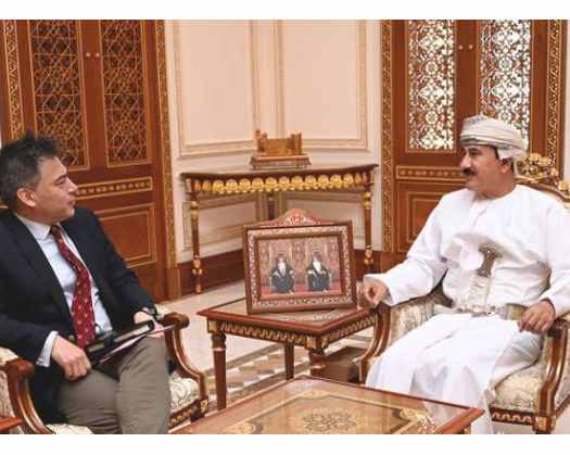 Royal Office Minister Hosts UK Military Official
