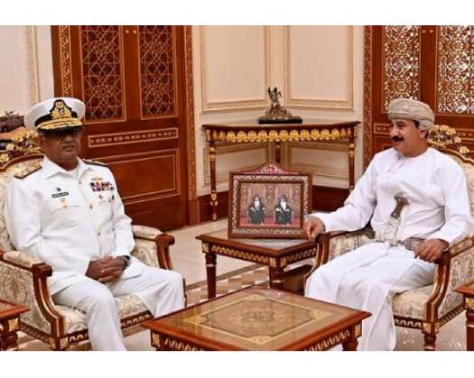 Royal Office Minister Receives Pakistani Military Official
