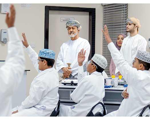 HM The Sultan Visits Sultan Faisal School In Wilayat Of Al Amerat